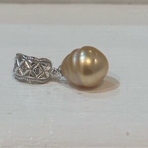 Saltwater SSG Beehive Pearl On Sterling Silver Universal Pendant